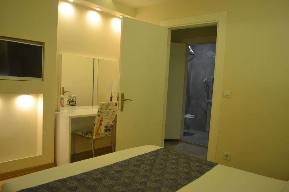 Standard Double Room photo 3