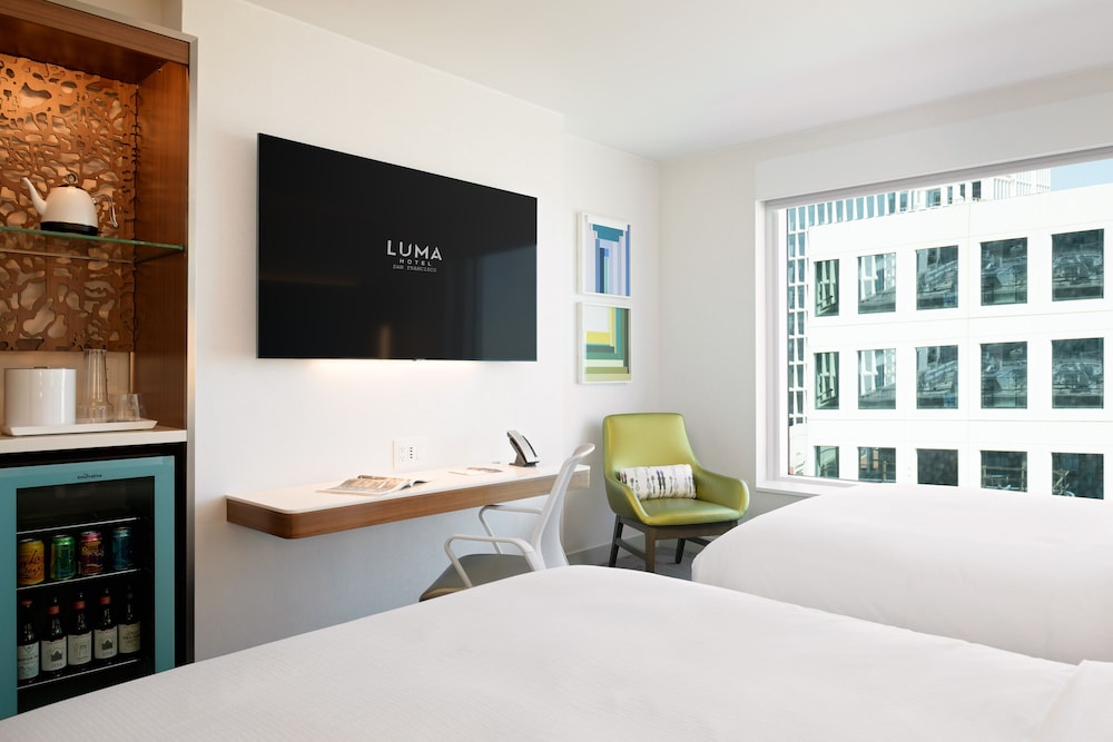 Deluxe Room, 2 Queen Beds, Accessible (Hearing ADA)