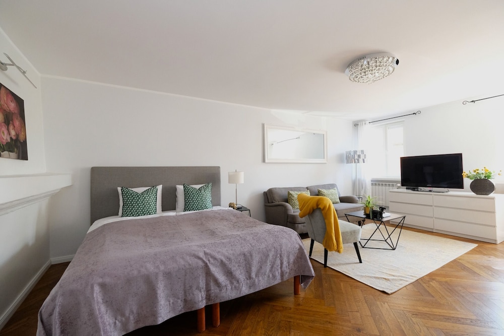 Apartment, 1 Bedroom, Kitchen photo 2
