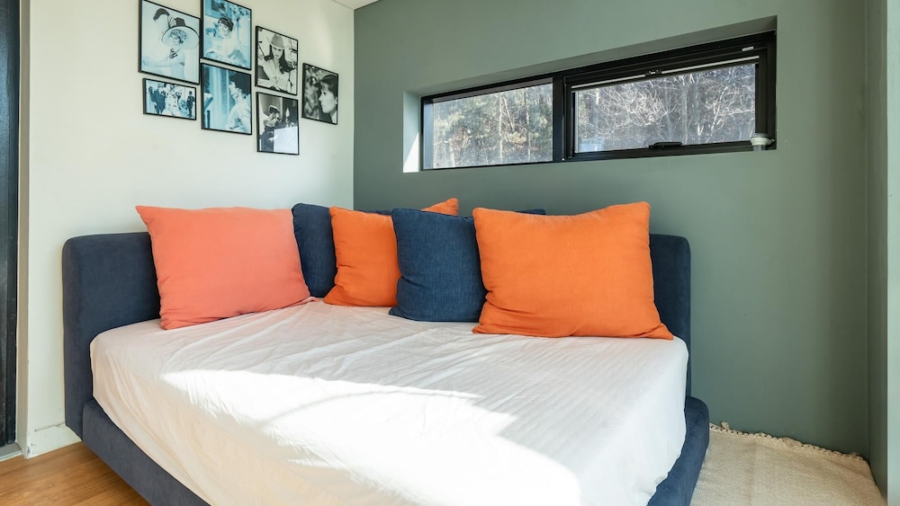 Basic Room, 3 Bedrooms (3-4 penthouse) photo 2