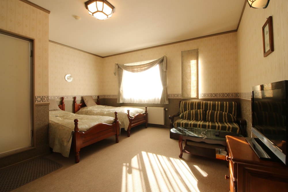 Twin Room, Non Smoking (A/B) photo 2