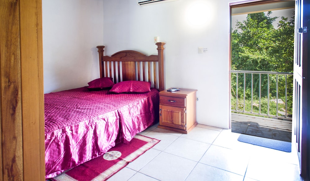 Apartment, 2 Bedrooms, Kitchen, Courtyard View photo 2