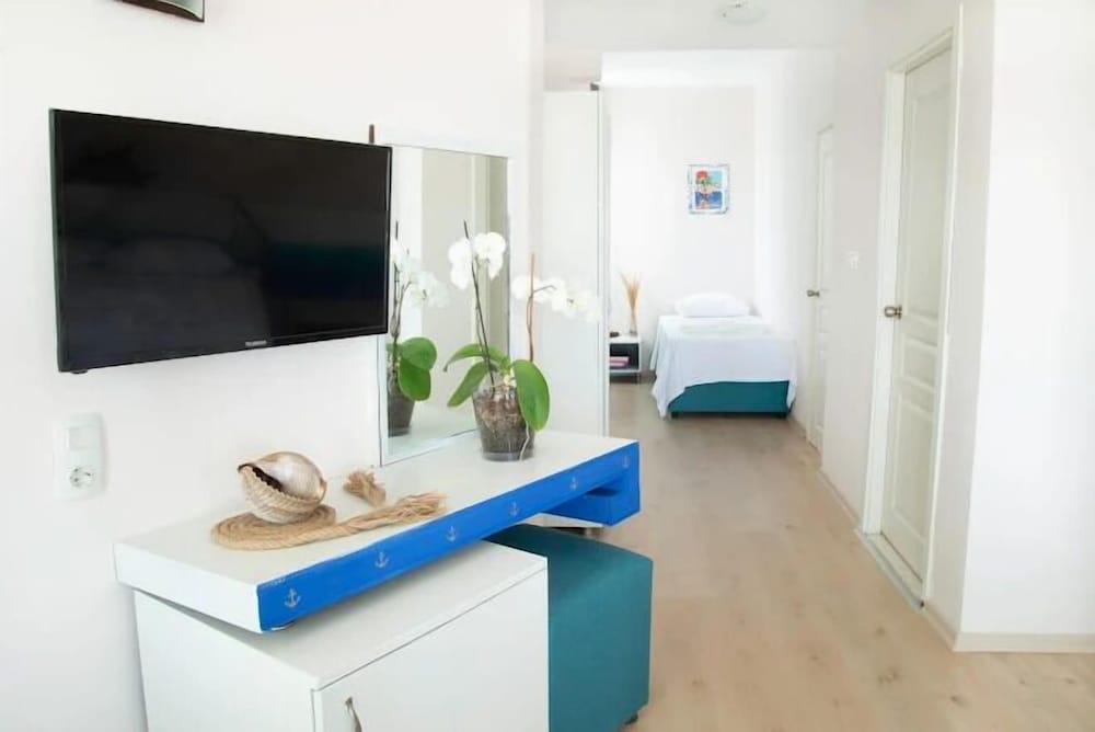 Family Room, Sea View