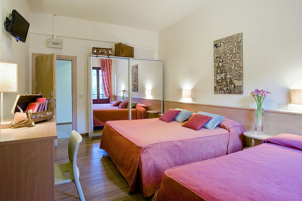 Classic Quadruple Room