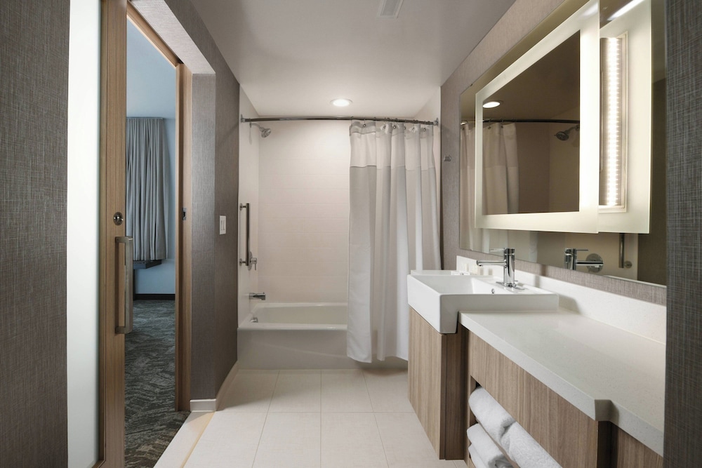 Suite, Multiple Beds - Photo 6