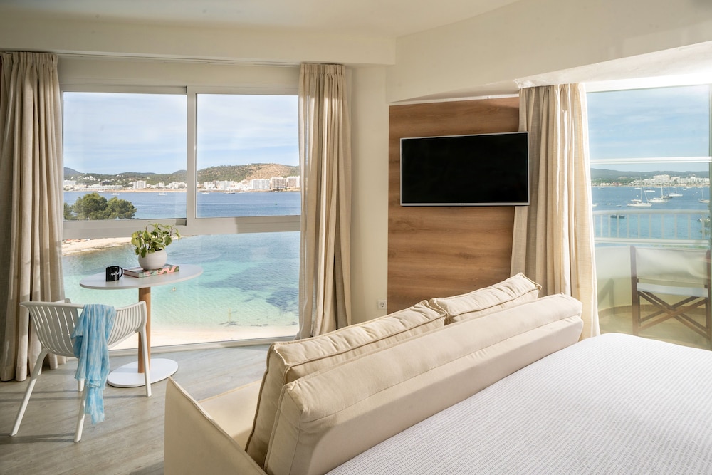 The Studio, Frontal Sea View - Photo 8
