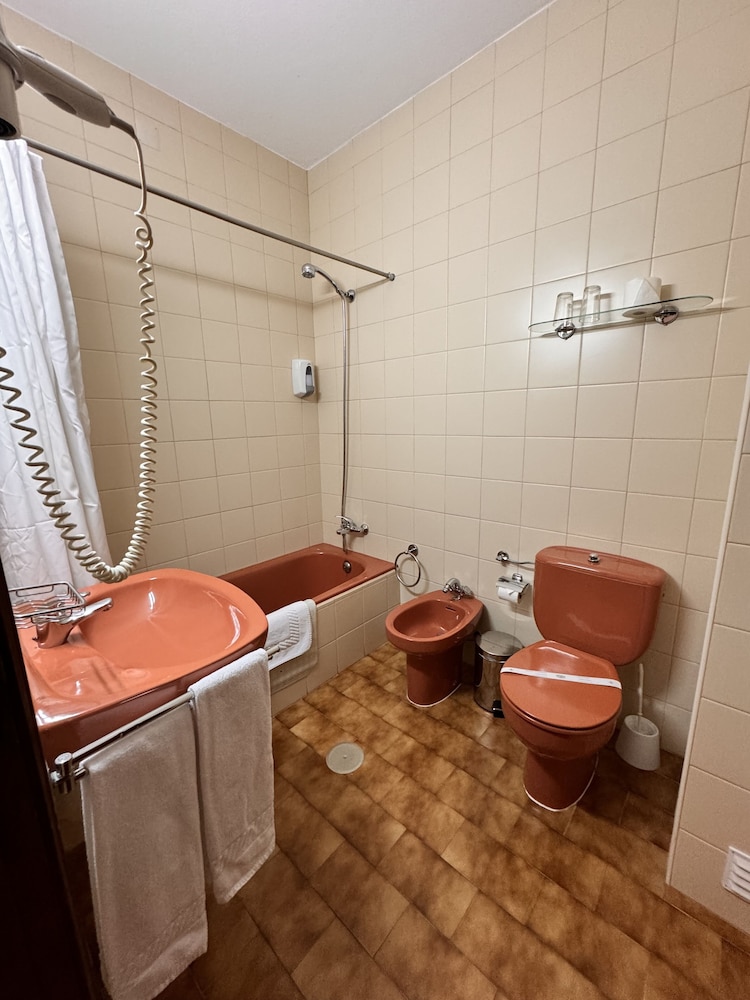 Standard Double Room - Photo 8