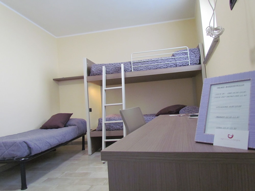 Triple Room, Multiple Beds, Non Smoking, Private Bathroom photo 1