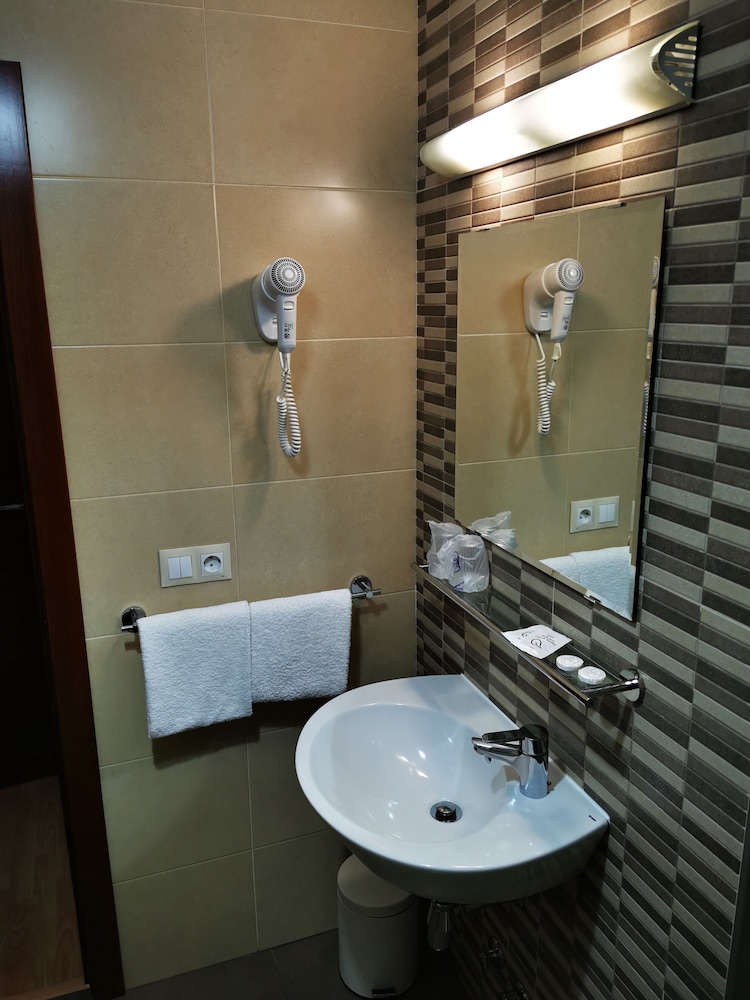 Basic Triple Room - Photo 7