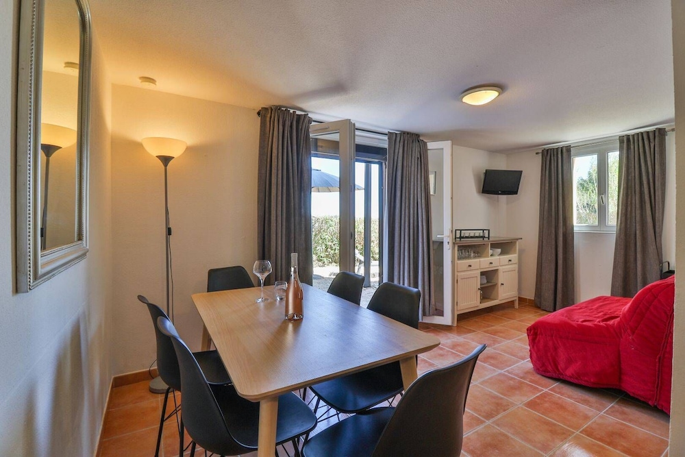 Standard Apartment, 1 Bedroom, Garden View photo 2