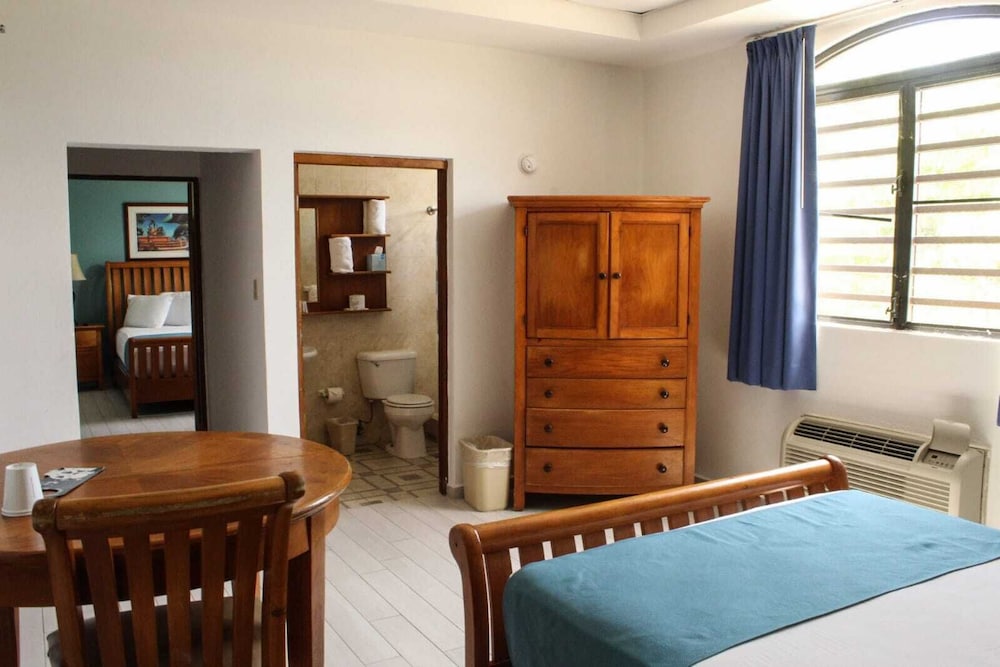 Connecting Room