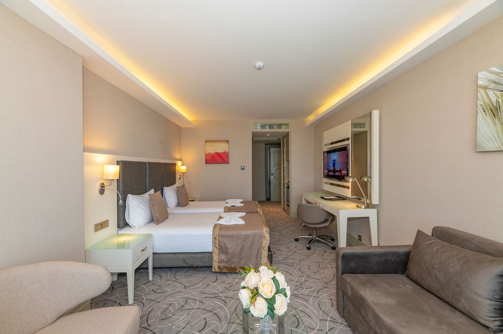 Standard Double or Twin Room - Photo 3