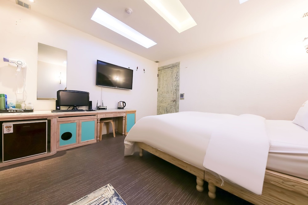 Standard Room, Non Smoking photo 3
