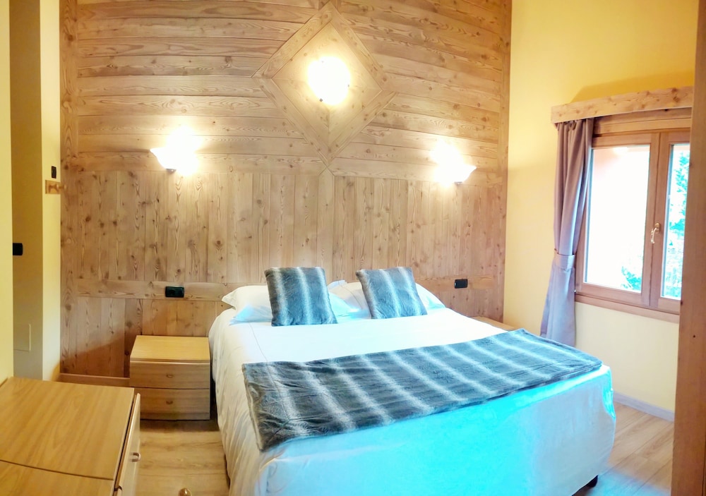 Superior Apartment, 2 Bedrooms, Kitchen, Mountain View photo 3