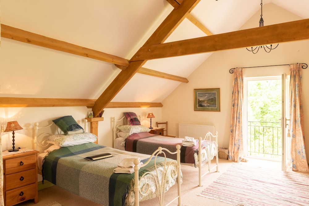 Superior Quadruple Room, Ensuite (The Hayloft - 4 Persons)