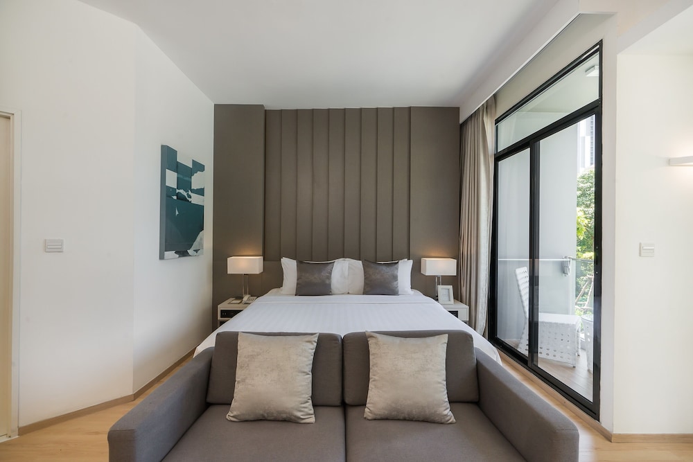 Deluxe Room - Photo 9