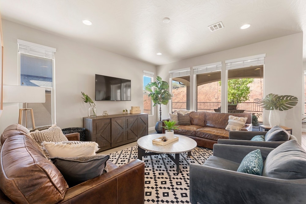 Townhome, 4 Bedrooms