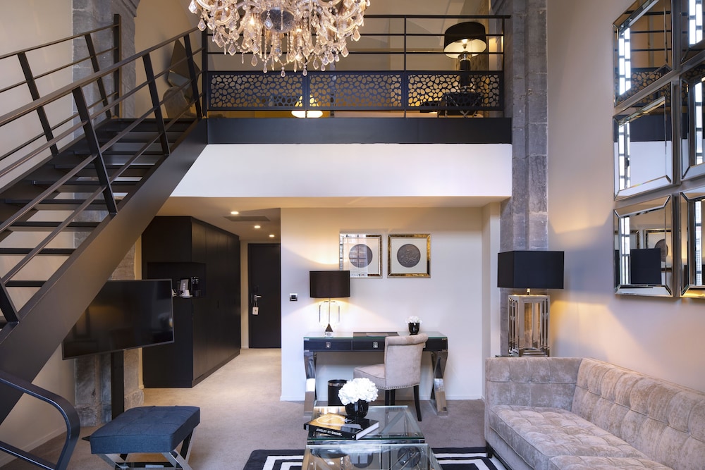 Traditional Suite (Duplex)