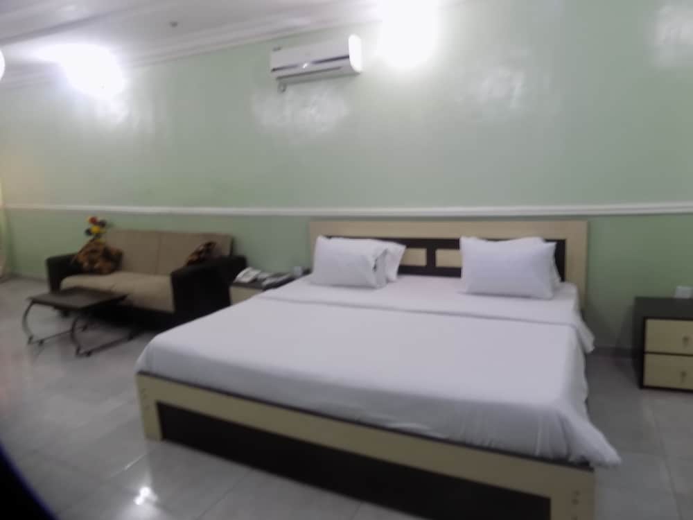Executive Suite photo 3