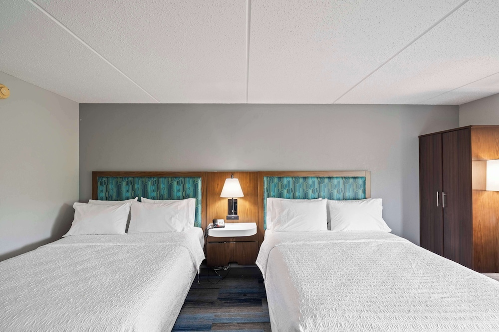 Room, 2 Queen Beds, Accessible, Non Smoking - Photo 1