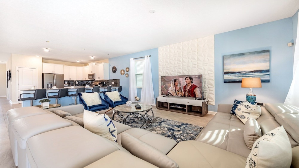 House, Private Pool (9 Bedrooms - 8878cd (Drv))