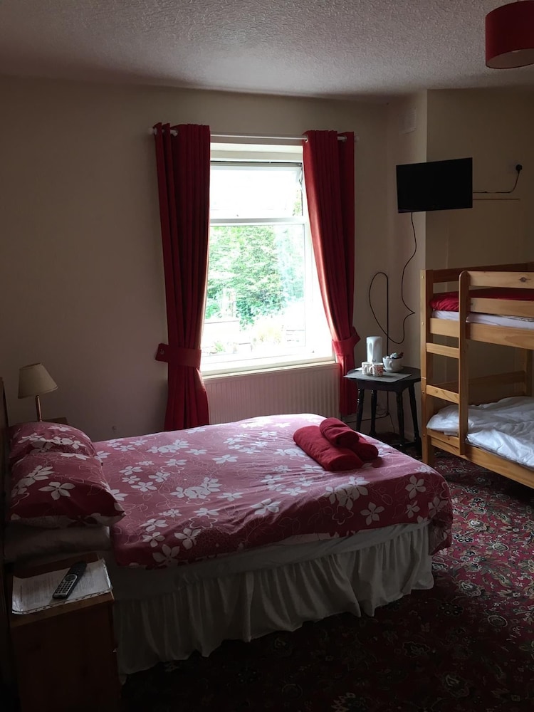 Room 3 photo 3