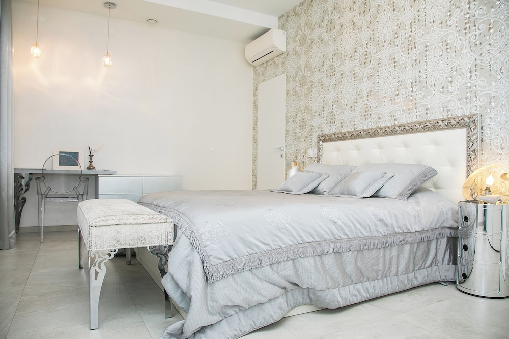 Premium Apartment (6, Storozhovskaya Street) photo 2