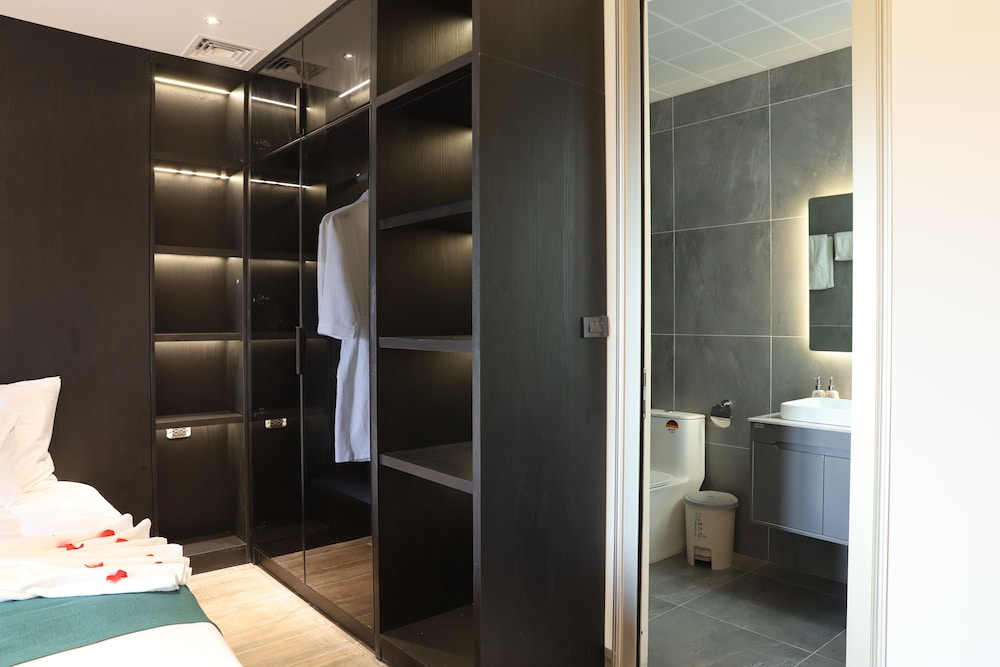 Exclusive Suite photo 2