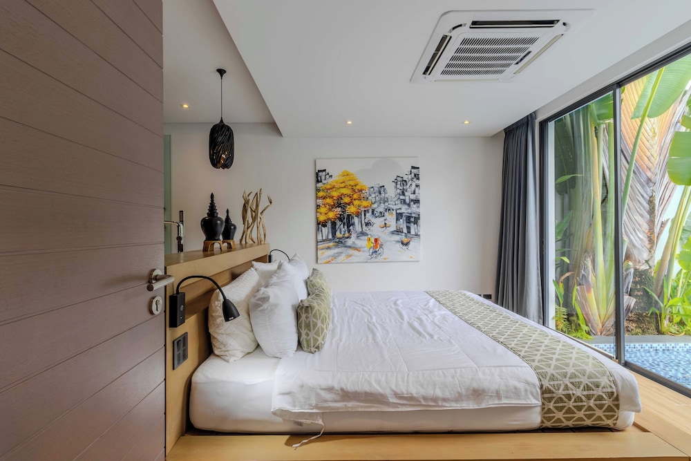 Villa photo 1