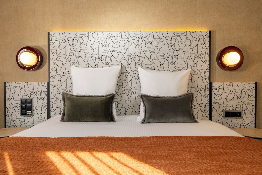 Executive Double Room - Photo 11