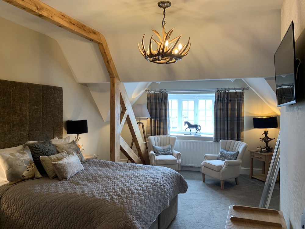 Luxury Double Room, Private Bathroom (King Size) photo 1