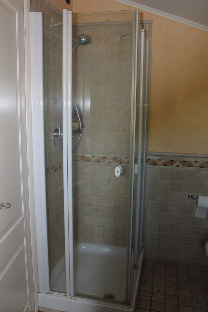 Standard Double Room Single Use photo 3