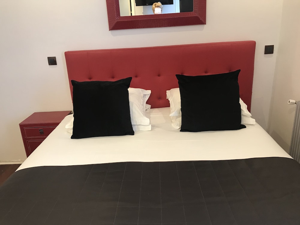Classic Double or Twin Room, Courtyard Area photo 3