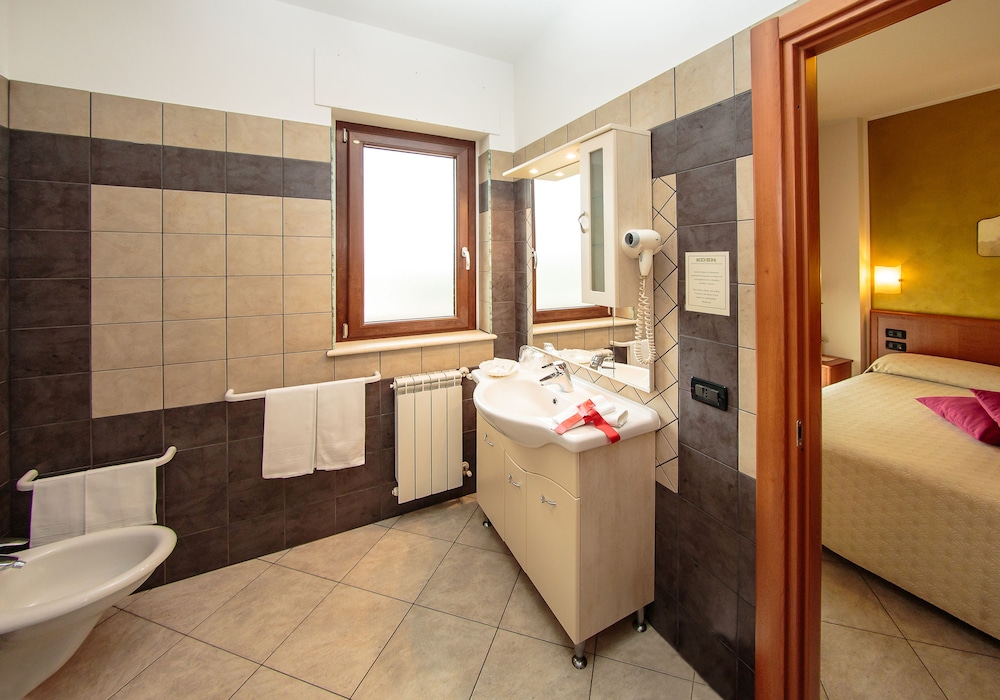 Studio Suite photo 3