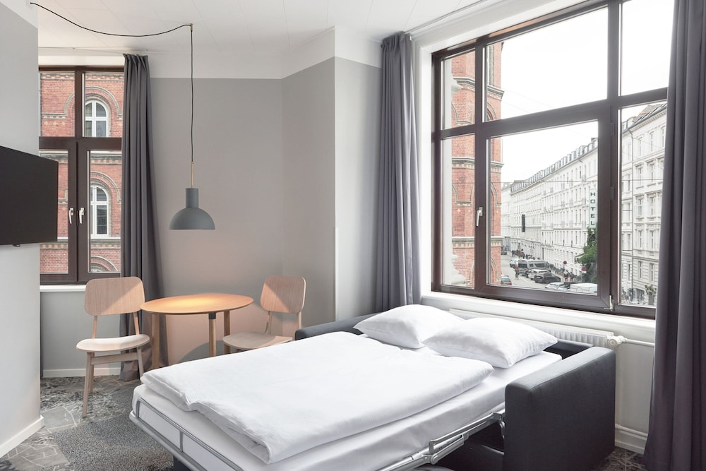 Standard Room, 1 King Bed with Sofa bed