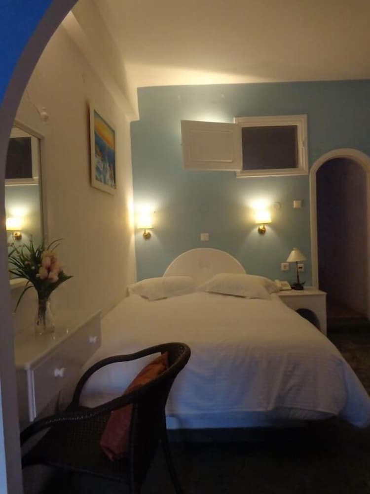 Suite, Jetted Tub - Photo 1