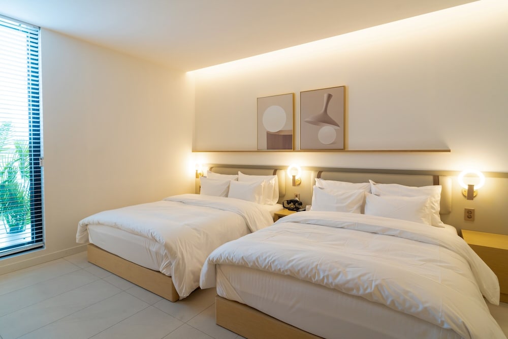 Luxury Suite, City View photo 3