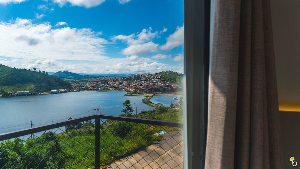 Premium Double Room, Lake View photo 3