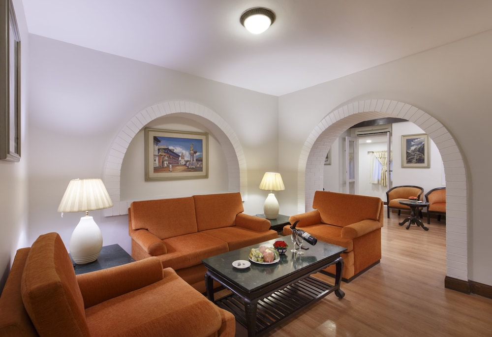 Suite - Photo 12