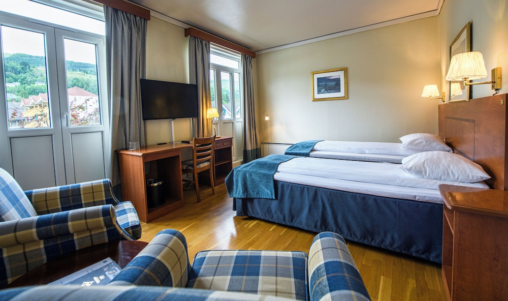 Standard Double or Twin Room photo 1