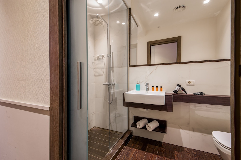 Standard Double or Twin Room, Balcony photo 2