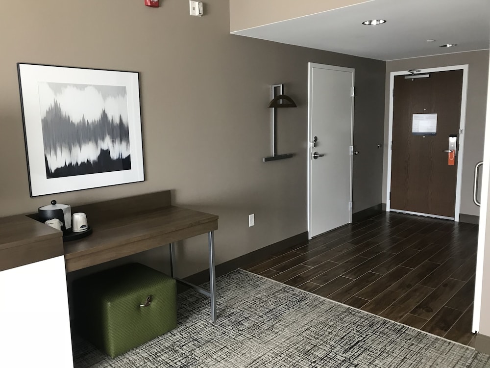 Room, 2 Queen Beds, Bathtub (Mobility & Hearing)