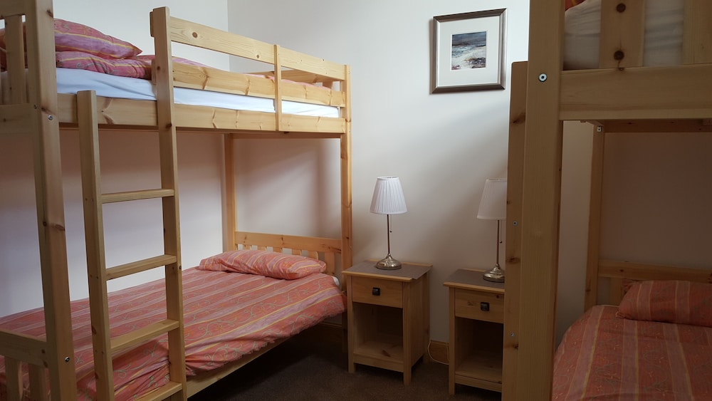 Quadruple Room (2 Sets of Adult Bunk Beds) photo 1