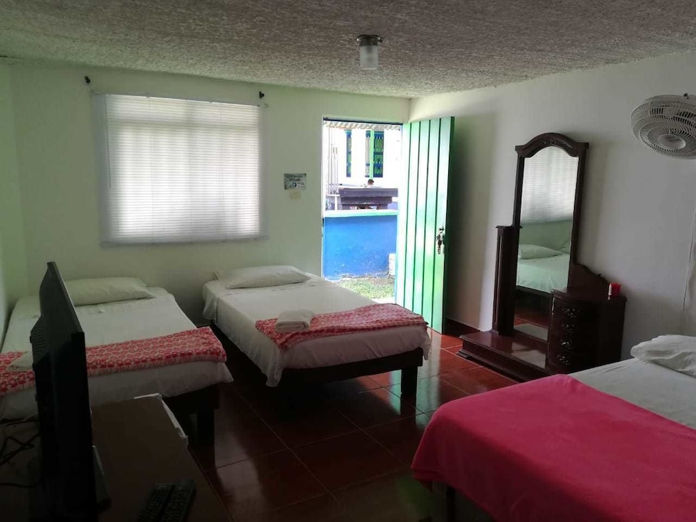 Standard Quadruple Room, Multiple Beds, Non Smoking, Calarca photo 1