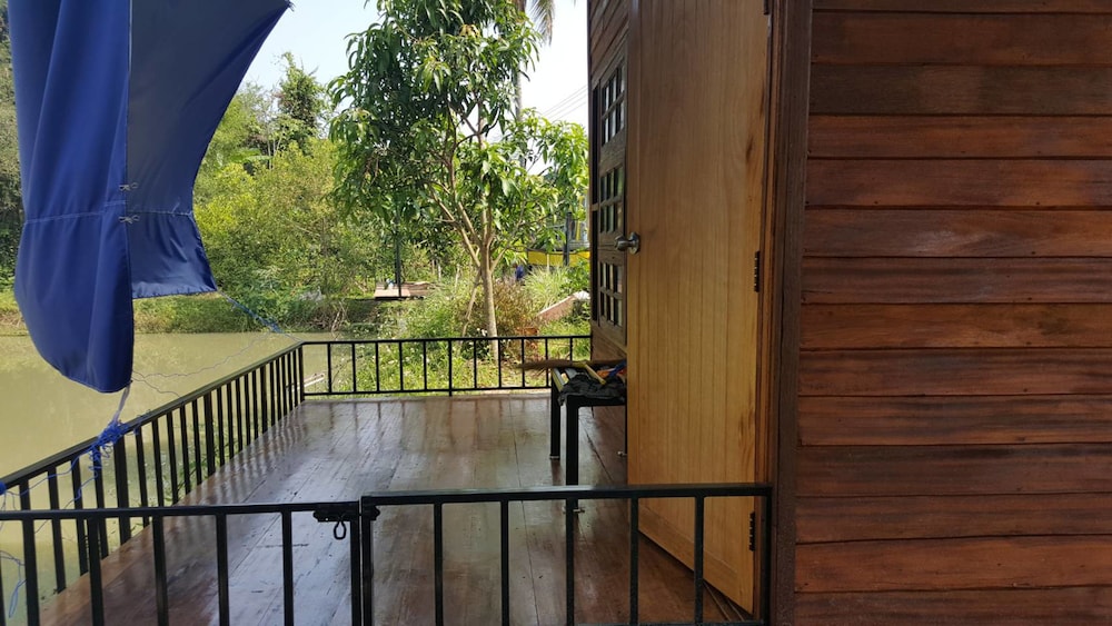 Wooden House photo 2