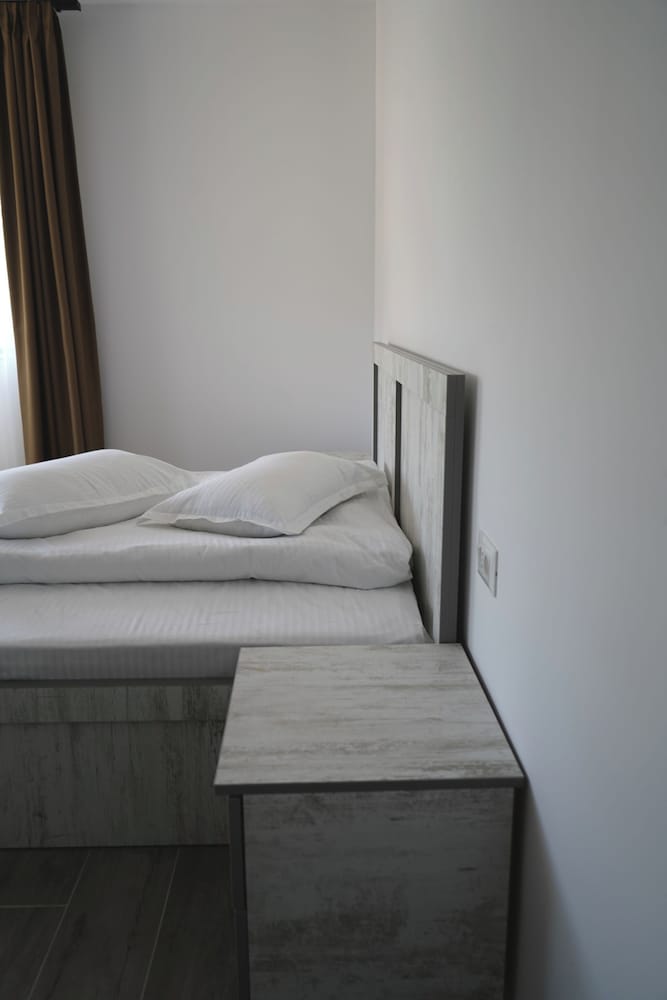 Classic Triple Room, Balcony, Mountain View photo 2