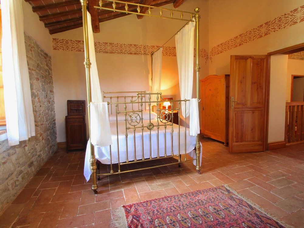Villa photo 2