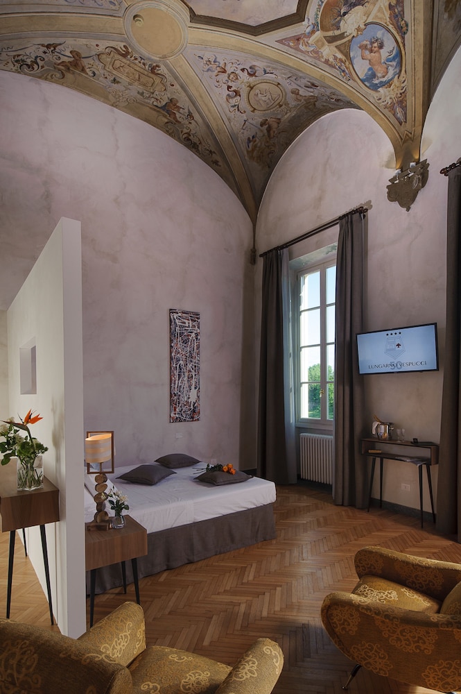 Suite, River View