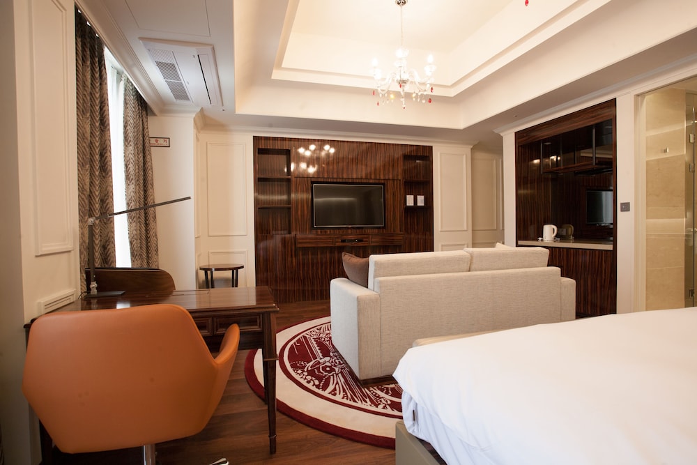 Royal Suite photo 3