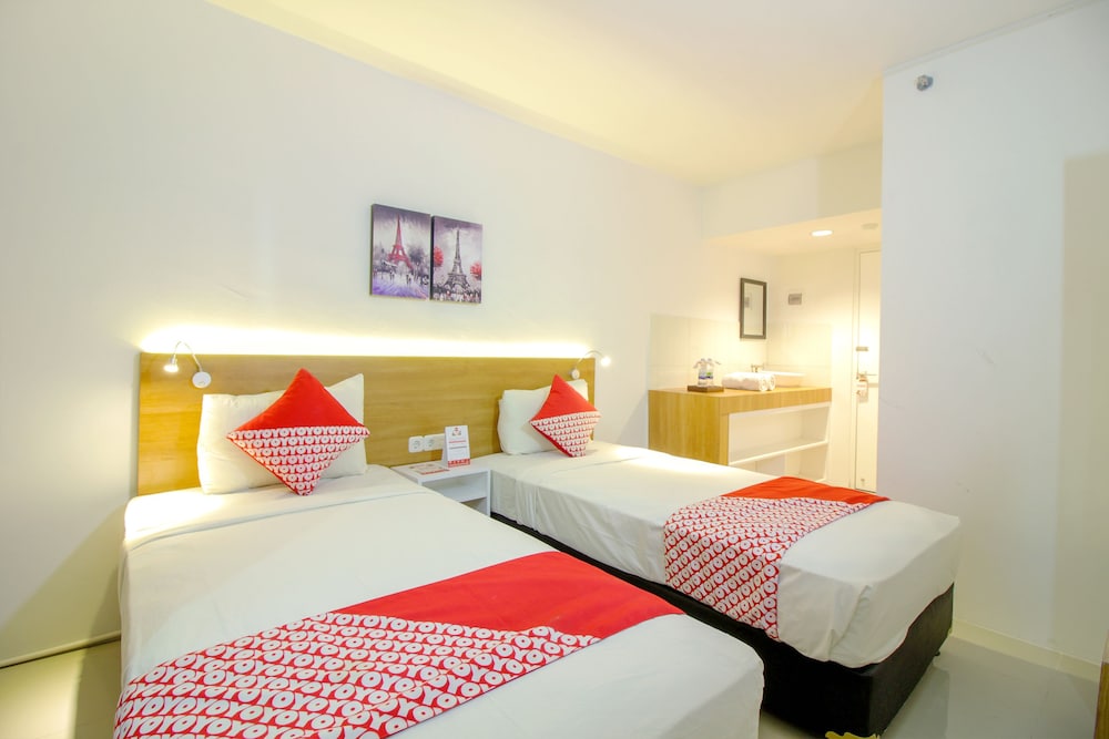 Standard Twin Room photo 2